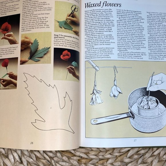 Curated Lot of 4 Vintage Flower/Nature Subject Stack of Books for Shelf/Table - Picture 13 of 14